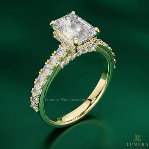 Bague de fiançailles en or 9KT 10KT 14KT 18KT avec moissanite taille émeraude, pavé de diamants de laboratoire, solitaire, plaqué rhodium, luxe - Product Image 3