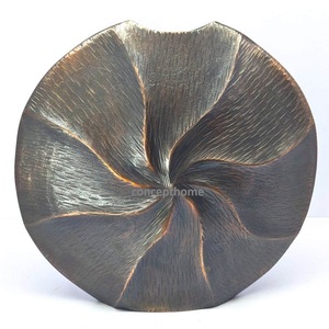 Centros de Mesa Decorativos de Metal Hechos a Mano, Florero Dorado, Floreros Plateados Modernos, Diseño Único, Ecológicos para Hogar y Jardín - Product Image 1