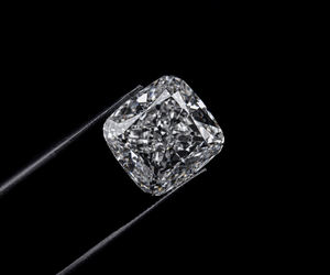 OM GEMS - Gran Venta - 5.00 Ct. Diamante CVD de Laboratorio con Corte Cojín, Color E, Claridad VS1, Pulido, Certificado IGI, Joyería Excelente - Product Image 2