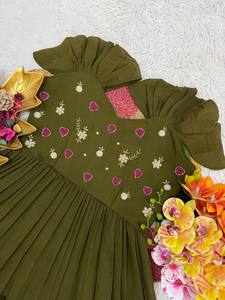 Lanzamiento de Nuestro Vestido de Algodón Mull con Hermoso Trabajo Maggam: Donde la Elegancia se Une a la Comodidad - Product Image 2
