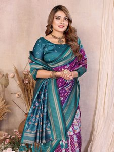 Sari de Seda Banarasi con Trabajo Zari de Aspecto Real - Product Image 2
