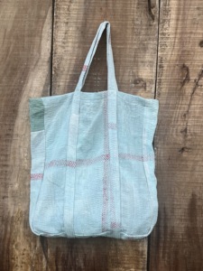Sac fourre-tout en coton Kantha fait main, écologique, réutilisable, pour le marché, la plage, les pique-niques et les courses - Product Image 2