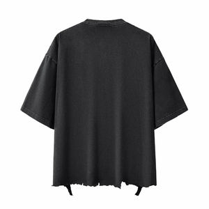 เสื้อยืดโอเวอร์ไซส์สีดำผ้าฝ้าย แขนสั้น คอกลม ทรงพอดีตัว สไตล์ลำลอง ดีไซน์ชายเสื้อฉีกขาด - Product Image 2