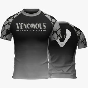 Camiseta de Compresión para Hombre con Estampado de Serpiente Venenosa, Manga Larga, Transpirable, de Secado Rápido, Ecológica, Color Negro y Gris, Sublimación - Product Image 1