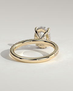 แหวนเพชรทรงรี 2 กะรัต ทองคำแท้ 14K เพชรเลี้ยงในห้องปฏิบัติการ ฝังแบบกรงเล็บ E VVS2 พร้อมวงแหวนซ่อนแบบ Halo แหวนแต่งงานสุดหรู ปี 2026 - Product Image 3