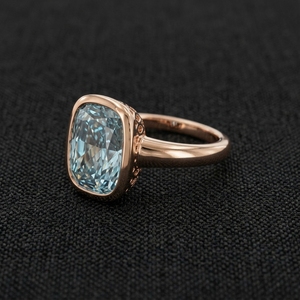 แหวนค็อกเทลโรสโกลด์ 14k ประดับเพชรทรงวงรีแบบหนามเตย ได้รับการรับรองจาก IGI เครื่องประดับหมั้นสุดหรูสำหรับทุกเพศ - Product Image 4