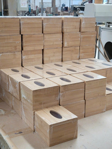 Caja de pañuelos de bambú natural con elegante apariencia de madera para interiores ecológicos en el baño o el dormitorio - Product Image 5