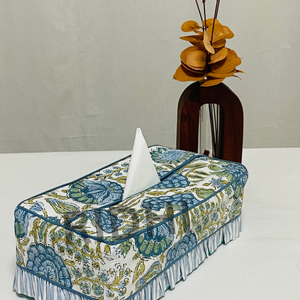 Housse de boîte à mouchoirs rectangulaire en coton bleu et vert à volants, faite à la main par Ridhi, en tissu imprimé au bloc, porte-serviettes, décoration d'intérieur, cadeau pour chambre à coucher - Product Image 1