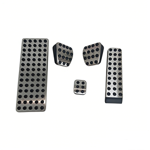 YIQIDA pour Mercedes Classe E S Accessoires intérieurs de voiture Ensemble de couvre-pédales de frein en acier inoxydable pour transmission automatique/manuelle - Product Image 3