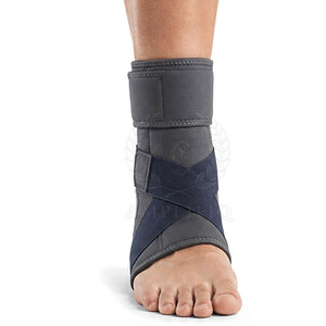 Attelle de cheville réglable en néoprène pour hommes et femmes - Protection professionnelle et antidérapante pour la course à pied, la gym et les sports de plein air - Product Image 2
