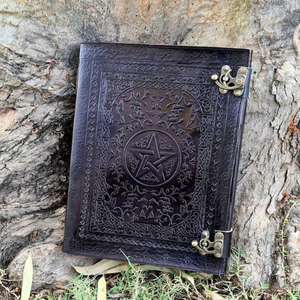 Diario de Cuero con Pentáculo Grabado Extra Grande, Libro de Sombras, Grimoire, Cuaderno de Magia Estelar, Diario de Papel Hecho a Mano - Product Image 2