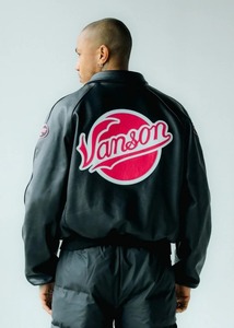 ฟลาย จีนิอุส เอ็กซ์ แวนสัน |   เสื้อแจ็คเก็ตบอมเบอร์ |   HARLEM-LEATHER เสื้อผ้าสตรีทแวร์กันลมแบบอุ่นได้ เป็นมิตรกับสิ่งแวดล้อม สีดำล้วน/สีชมพูบานเย็น - Product Image 1