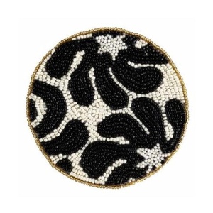 Sous-verres perlés à la main, 4 pièces, motif feuille d'érable, pour boissons, collection automne, cadeau de Thanksgiving et d'anniversaire - Product Image 4