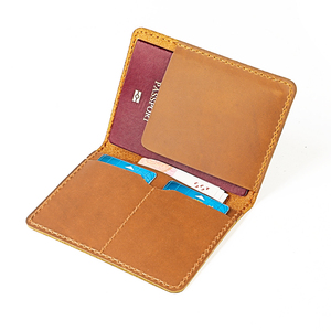 Porta Pasaportes de Cuero Genuino, Minimalista y Delgado, Funda para Tarjetas de Viaje de 7 Pulgadas, en Marrón, Verde, Azul, Negro y Rojo - Product Image 5