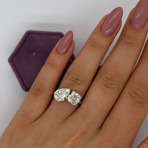 3.5 ct IGI CERTIFIED Toi et Moi <b>Two</b> <b>Stone</b> Pear and Oval Cut <b>Two</b> Lab Diamond Solitaire Engagement <b>Ring</b> - Product Image 3