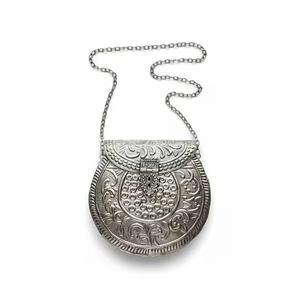 Bolso de mano metálico retro grabado, monedero de plata antigua, bolso étnico bohemio, cartera de noche para boda hecha a mano, God Grace Craft - Product Image 6