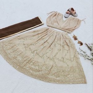 Mới nhất thiết kế đám cưới và Đảng mệt mỏi trẻ em lehenga choli có sẵn tại giá bán buôn tốt nhất cho xuất khẩu từ Ấn Độ - Product Image 4