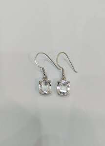 Pendientes Colgantes de Zafiro Blanco, Plata de Ley 925, Corte Cojín, Chapados en Oro, Hechos a Mano, Regalo de Aniversario para Mujer - Product Image 2