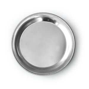 Assiette de présentation métallique haut de gamme avec bordure décorative pour hôtels, mariages et tables de réception formelles - Product Image 1