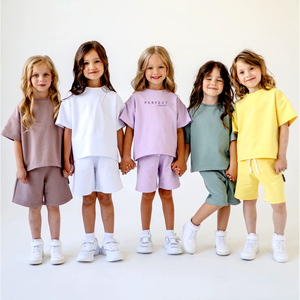 Ensemble été tendance pour filles, t-shirt et short de qualité supérieure, couleurs unies, jersey 100% coton, ensemble 2 pièces t-shirt et short - Product Image 1
