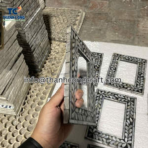 Espejo de ratán OEM confiable para distribuidores, con un estilo refinado de espejo de mimbre y precios competitivos al por mayor. - Product Image 6