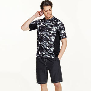 T-shirt sportif à manches courtes camouflage pour homme, col rond, séchage rapide, coupe régulière, tricoté en polyester - Product Image 3