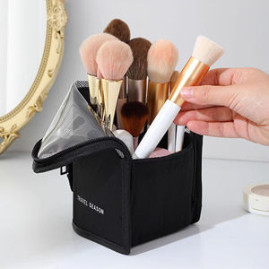 Trousse de Maquillage Semi-Transparente Autoportante avec Fermeture Éclair OEM, Confortable à Manipuler, Gain de Place, Étanche, Organisateur de Pinceaux de Maquillage - Product Image 2