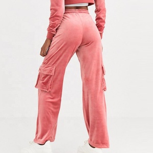 Conjunto de chándal de terciopelo con bolsillos de carga, pantalones de chándal de pierna ancha, Sudadera corta con cremallera, fabricante al por mayor - Product Image 3