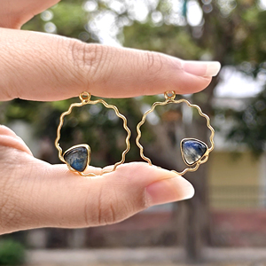 Natural Blue Labradorite Trillion Gems Connector Scalloped 18k Gold Plated Circular Brass Frame Single Bail Jewelry Components - Product Image 4
