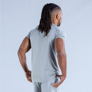Camisetas de Gimnasio para Hombre con Logotipo Frontal Personalizado al por Mayor, Ropa Deportiva Transpirable de Secado Rápido, Camisetas de Running con Dobladillo Curvo de Alta Elasticidad OEM - Product Image 4
