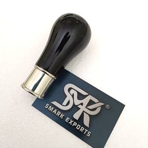 Bastón de Diseño con Mango de Cuerno de Búfalo, Acabado Brillante de Lujo con Separador Plateado y Base Preperforada para Fácil Colocación - Product Image 1