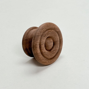 Tiradores Redondos Hechos a Mano para Cajones de Madera, Tiradores para Puertas de Cocina y Cómodas de Blossom Craft India - Product Image 1