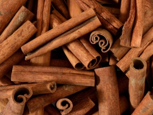 แท่งอบเชยอบแห้งธรรมชาติและผงส่งออกบรรจุภัณฑ์จำนวนมาก - Product Image 6