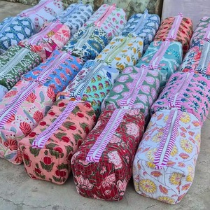 Floral Zipper Cosmetic Bag Portable Small Textile Travel Pouch Lovely Patterned Toiletry Case - Product Image 2