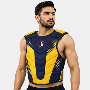 Protège-poitrine Premium, équipement de protection athlétique, matériau souple et durable, design léger et confortable pour le sport - Product Image 1