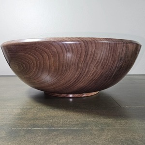 Bol à salade classique de luxe en bois d'acacia naturel fait main, écologique, compatible lave-vaisselle, grand bol de service alimentaire sûr - Product Image 3