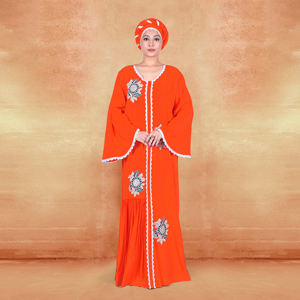 Kaftan en rayonne de qualité supérieure avec broderies florales complexes, détails en dentelle délicate sur le devant, coupe fluide, robe de tous les jours pour l'Aïd et le Ramadan - Product Image 5