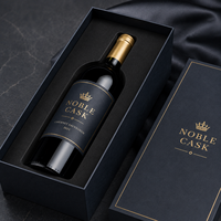 Boîte d'emballage cadeau de luxe haut de gamme pour vin, avec logo personnalisé en relief, dorure à chaud, pelliculage mat, doublure en éponge, couvercle rigide et base.