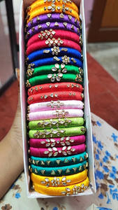 สายไหม kundan กำไลข้อมือทำงานเครื่องประดับแฟชั่นสำหรับสาวปีใหม่ฮาโลวีนเทศกาลอีสเตอร์สำหรับเพื่อนเจ้าสาว haldi mehendi Sangeet - Product Image 2