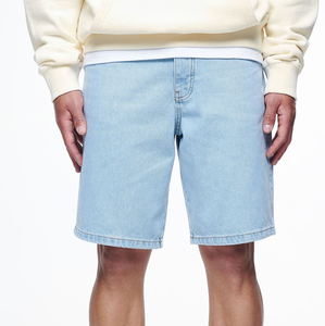 Shorts Bermuda en jean bleu clair pour homme, taille mi-haute, fermeture boutonnée, style décontracté en coton délavé - Product Image 3
