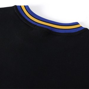 เสื้อสเวตเชิ้ต Sigma Gamma Rho Chenille Crest สำหรับผู้หญิง สีดำ น้ำเงิน เหลือง แขนเสื้อแบบแร็กแลน มีกระเป๋า คอกลม เสื้อพูลโอเวอร์สำหรับชมรมนักศึกษา - Product Image 3