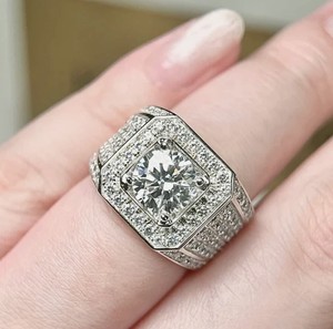 Anillo de Moissanita de Corte Redondo, Plata de Ley 925, Chapado en Oro Blanco, Anillo de Compromiso, Anillo Minimalista, Joyería Fina Elegante y Delicada - Product Image 4