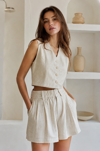 Ensemble jupe deux pièces de qualité supérieure pour les vacances - Gilet élégant uni avec short plissé décontracté moderne 100% coton respirant XS - Product Image 2
