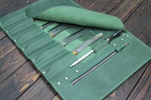 กระเป๋าใส่มีดทำมือจากหนังแท้คุณภาพสูง ป้องกันกลิ่น ทนทาน ใช้งานได้หลากหลาย สำหรับเชฟ  รุ่น LSKR-0104 - Product Image 6