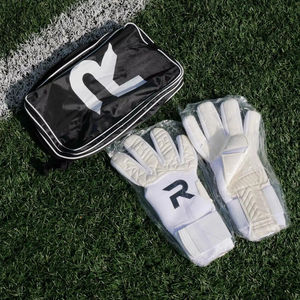 Gants de gardien de but professionnels personnalisés de haute qualité, très demandés, en caoutchouc pour l'extérieur, Blue Eagle Sports, fermeture auto-agrippante. - Product Image 4