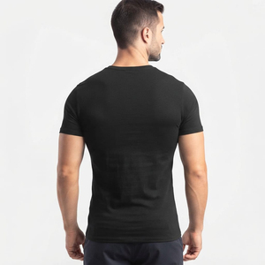 T-shirts de sport pour hommes, coupe slim, tissu doux, nouveau design de qualité, couleur noire, avec logo personnalisé. - Product Image 4