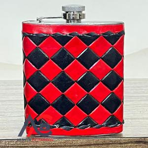 Petaca de bolsillo personalizada 2026 de cuero genuino a cuadros hecha a mano, petaca de acero inoxidable a prueba de fugas, petaca portátil para whisky - Product Image 1