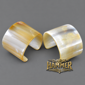ชุดกำไลข้อมือ Dark Hammer จำนวน 2 ชิ้น ดีไซน์ทันสมัย ทำจากเขาควายธรรมชาติขัดเงา ทำด้วยมือ - Product Image 1