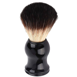 Brosse à raser professionnelle pour hommes de haute qualité avec manche en bois et poils de blaireau, couleur et taille personnalisées pour usage en salon - Product Image 1
