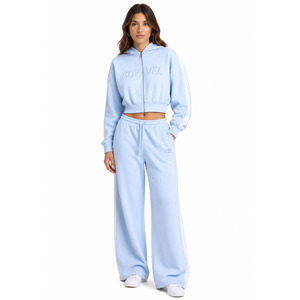 Créez votre propre ensemble de sweat-shirts à capuche zippés courts et de pantalons de survêtement à jambes droites pour femmes, en molleton de coton doux tricoté, personnalisable, vente en gros - Product Image 5